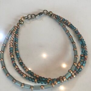 Elegant Beaded Bracelet in Blue and Gold